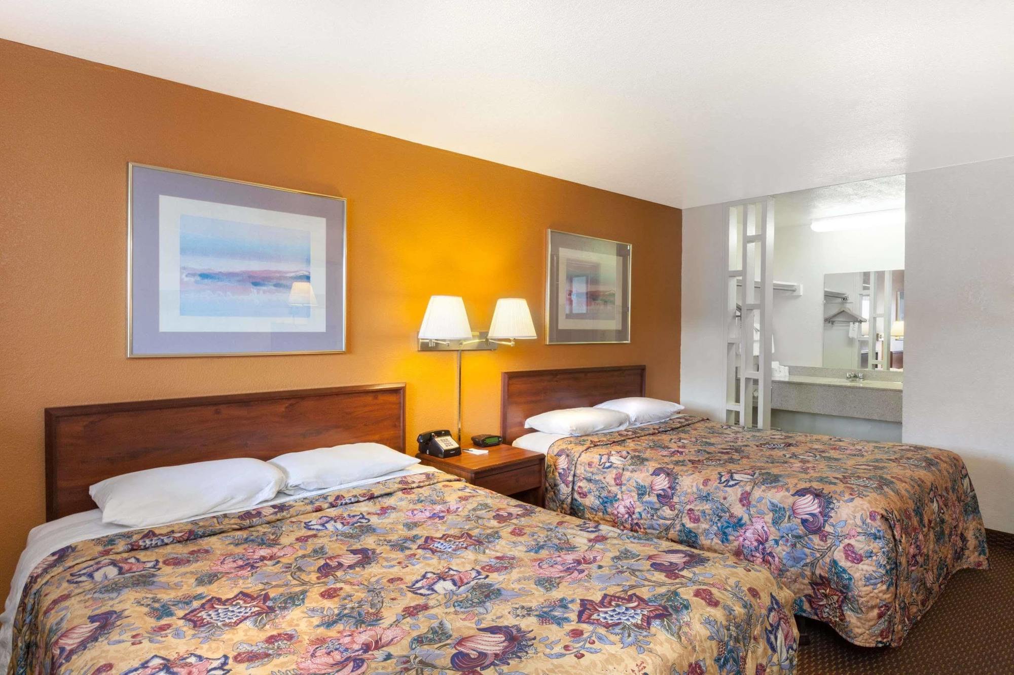 Country Inn & Suites By Radisson, Flagstaff Downtown, Az מראה חיצוני תמונה